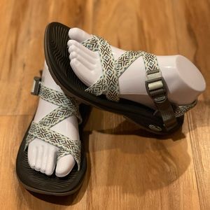 Women’s Chaco Z/Volv 2 size 8